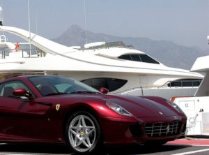 Copy-of-ferrari_puerto_banus_parked_yacht_banus_marbella_spain1