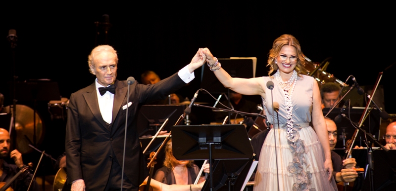 JOSEP CARRERAS Y AINHOA ARTETA SE REENCUENTRAN EN STARLITE ACOMPAÑADOS POR LA ORQUESTA FILARMÓNICA DE MÁLAGA_4