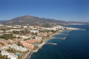 Vistas-Puerto-Banús-550x366