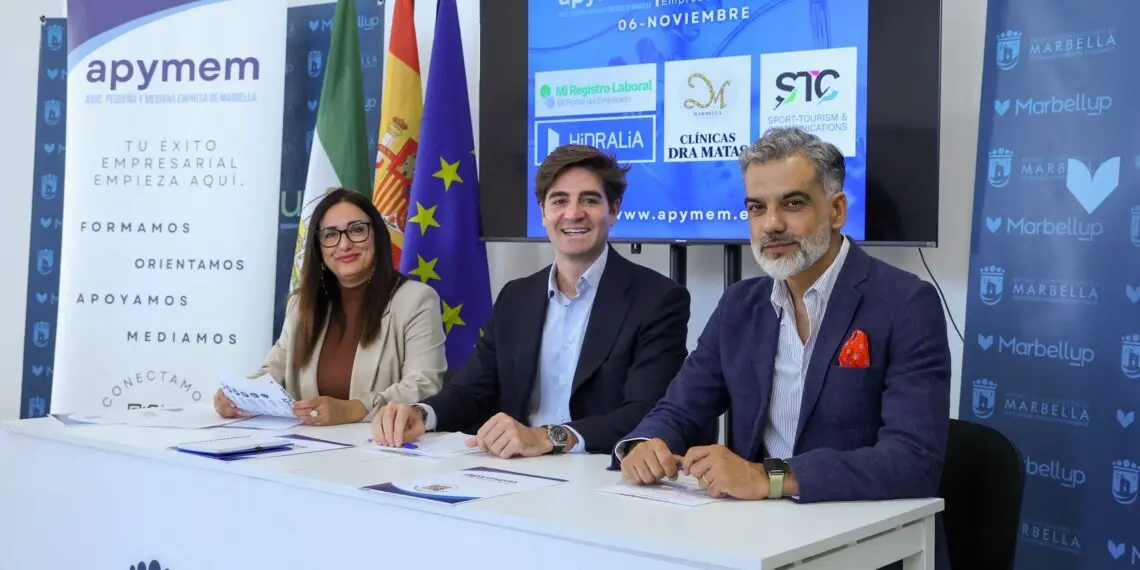 Alejandro Freijo, Carlos Garc&iacute;a y Mari Carmen Santos durante la rueda de prensa