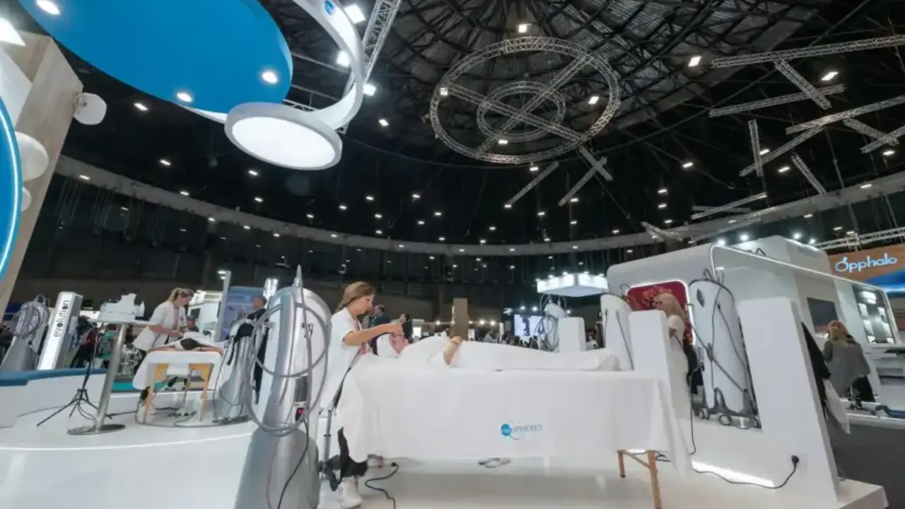 feria-estetica-aparatologia-1024x683