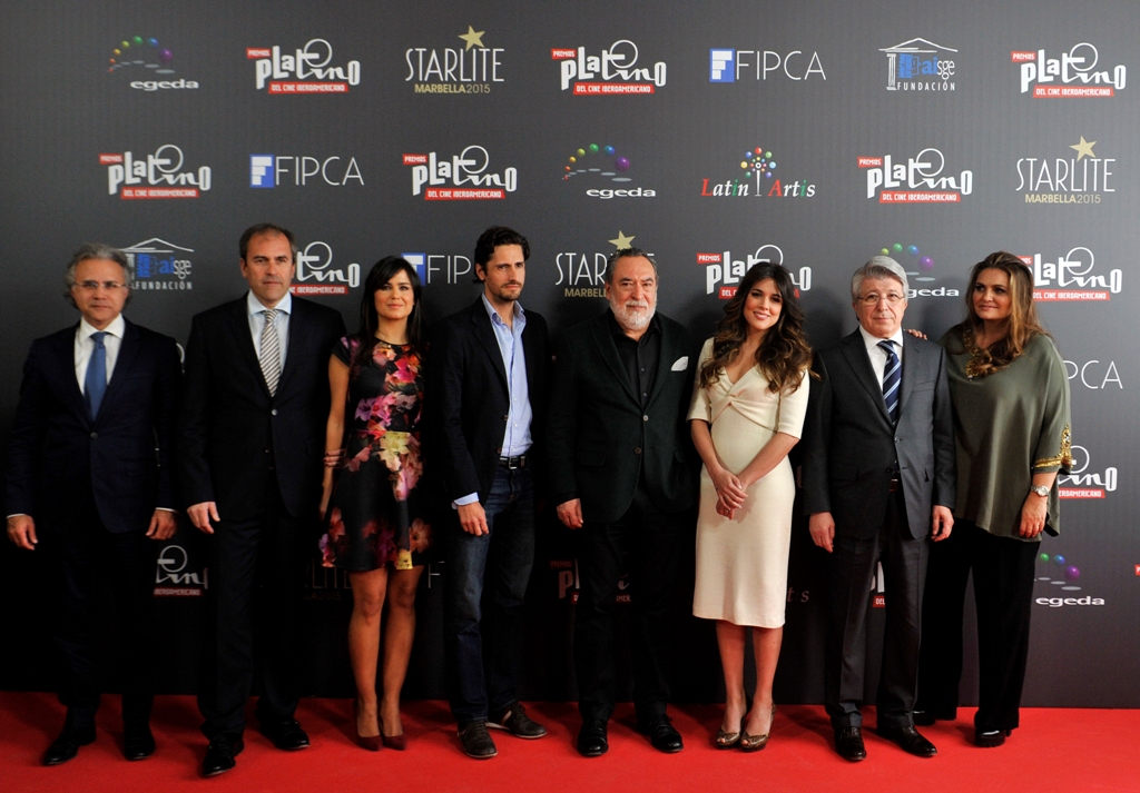 1. PREMIOS PLATINO- José Luis Hernández, Miguel Angel Benzal, Elena Sánchez, Juan Diego Botto, Adrián Solar, Adriana Ugarte, Enrique Cerezo y Sandra García-Sanjuan