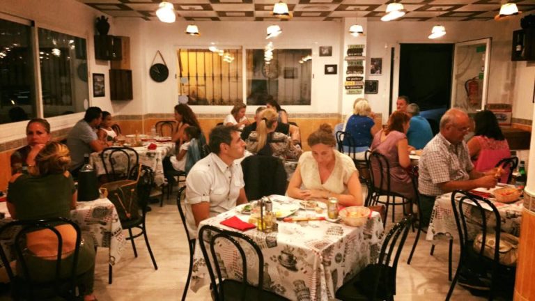 VENDUTO – Da non perdere! Si cede affermato ristorante pizzeria italiano sul porto a Marbella