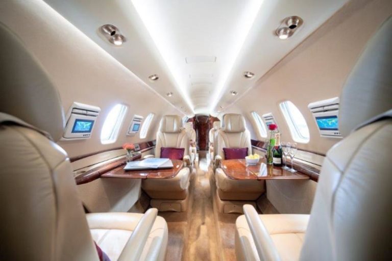 Saga Homewear ha creado la primera ropa de hogar vegana para aviones privados