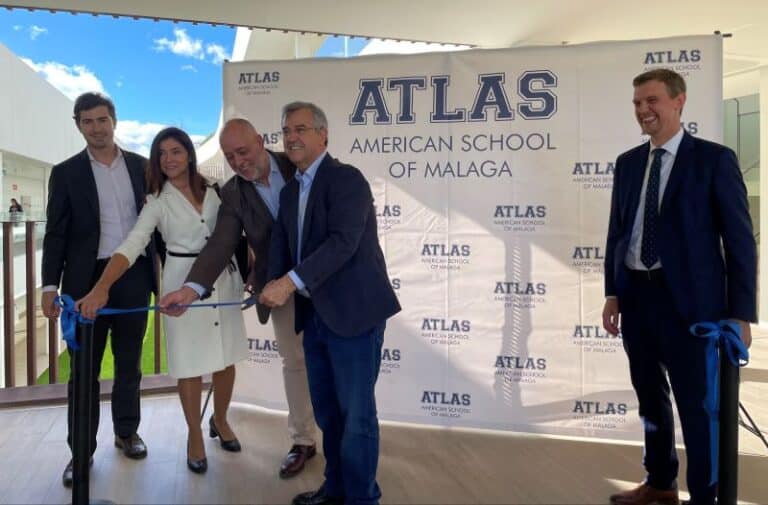 Inaugura en Estepona el primer colegio con currículum americano