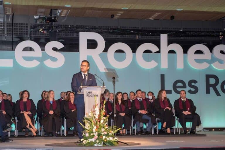 Les Roches Marbella gradúa a su nueva promoción: casi 200 alumnos de 66 países distintos