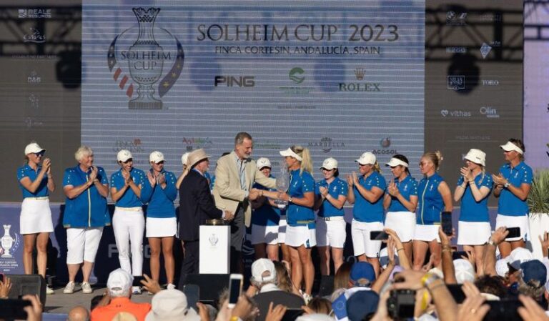 El equipo europeo gana la Solheim Cup y S.M. El Rey Felipe VI entrega el trofeo